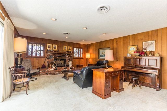 7161 El Rey, Buena Park, CA 90620