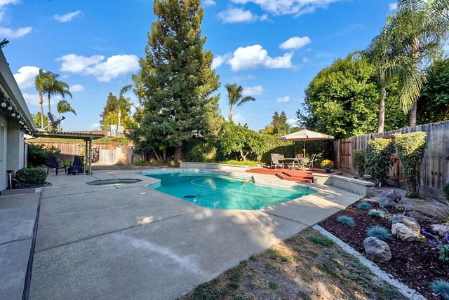 2804 Van Tuyl Pl, Modesto, CA 95356