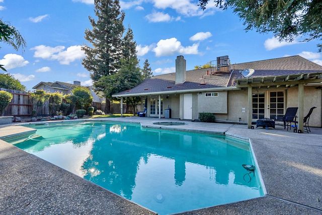 2804 Van Tuyl Pl, Modesto, CA 95356