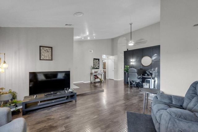 2804 Van Tuyl Pl, Modesto, CA 95356