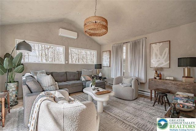 121 Algonquin Trail, Tunkhannock Twp, PA 18210