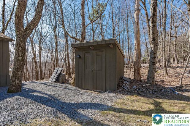 121 Algonquin Trail, Tunkhannock Twp, PA 18210