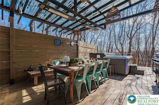 121 Algonquin Trail, Tunkhannock Twp, PA 18210