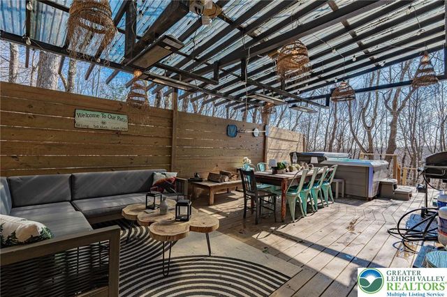 121 Algonquin Trail, Tunkhannock Twp, PA 18210