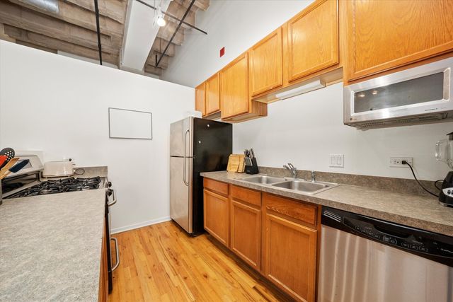 1645 W Ogden Avenue 435, Chicago, IL 60612
