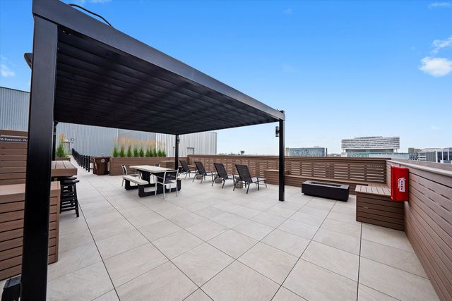 1645 W Ogden Avenue 435, Chicago, IL 60612