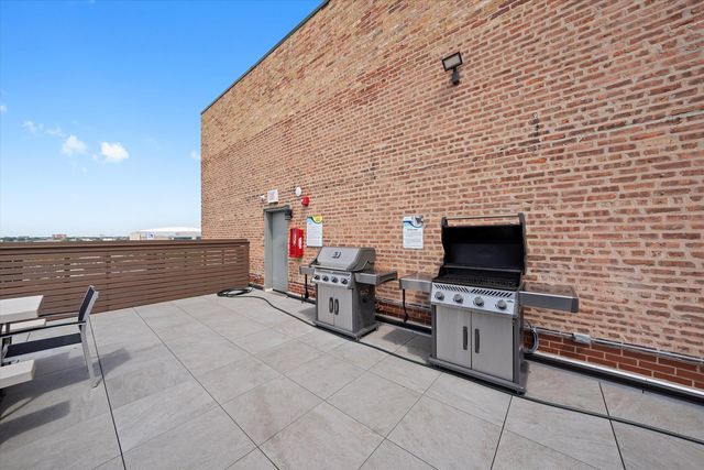 1645 W Ogden Avenue 435, Chicago, IL 60612