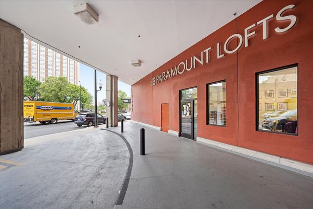 1645 W Ogden Avenue 435, Chicago, IL 60612
