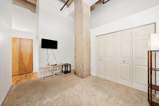 1645 W Ogden Avenue 435, Chicago, IL 60612