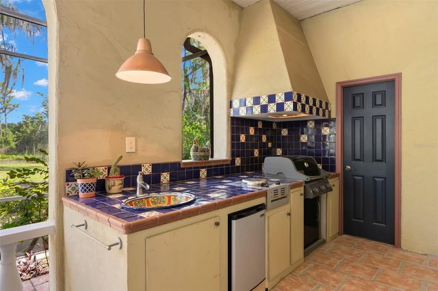 19229 BLOUNT ROAD, Lutz, FL 33558