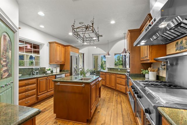 19229 BLOUNT ROAD, Lutz, FL 33558