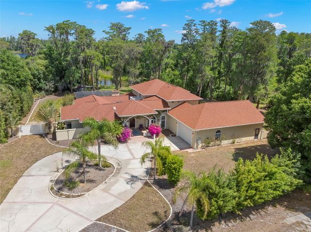 19229 BLOUNT ROAD, Lutz, FL 33558