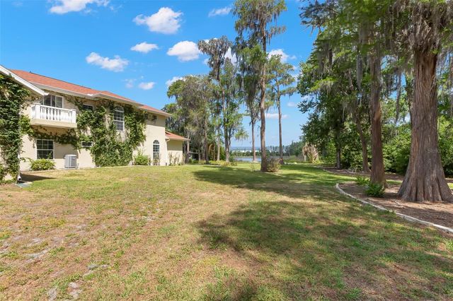 19229 BLOUNT ROAD, Lutz, FL 33558