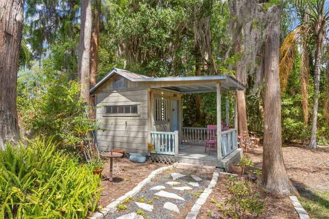 19229 BLOUNT ROAD, Lutz, FL 33558