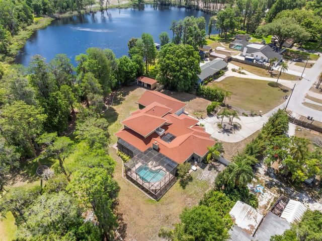 19229 BLOUNT ROAD, Lutz, FL 33558