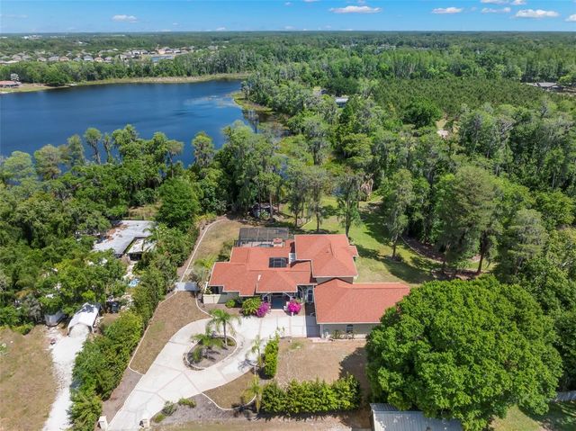 19229 BLOUNT ROAD, Lutz, FL 33558