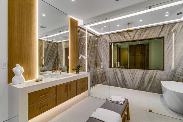 6107 N Ocean Boulevard, Ocean Ridge, FL 33435