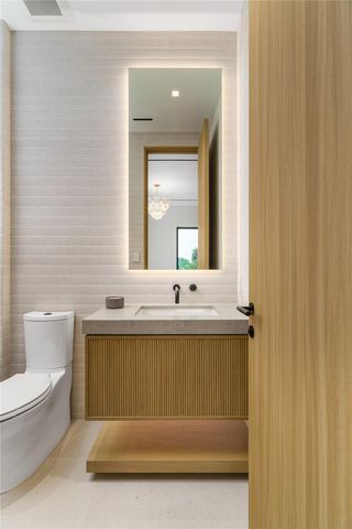 6107 N Ocean Boulevard, Ocean Ridge, FL 33435