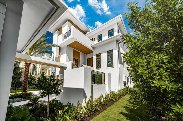 6107 N Ocean Boulevard, Ocean Ridge, FL 33435