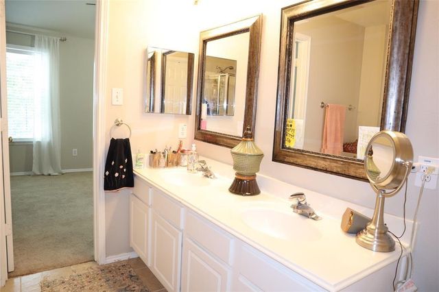 10 Butterfly Branch Place, The Woodlands, TX 77382