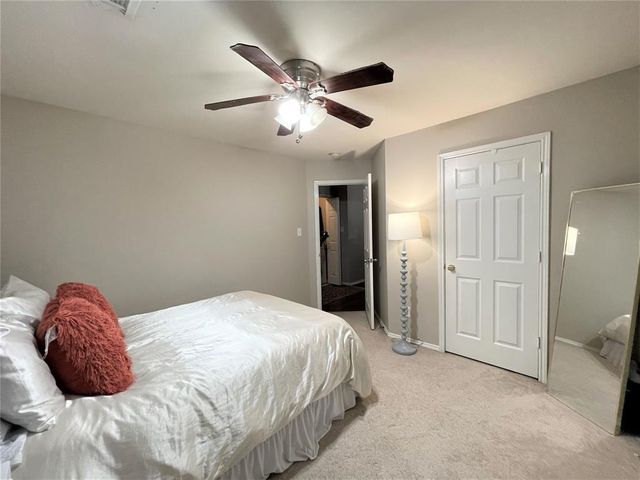 10 Butterfly Branch Place, The Woodlands, TX 77382