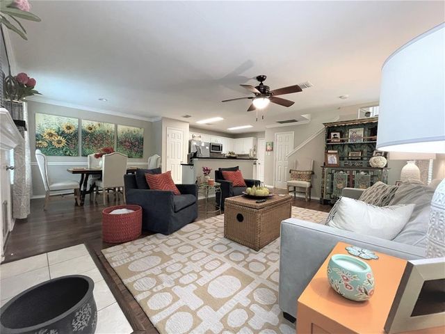 10 Butterfly Branch Place, The Woodlands, TX 77382