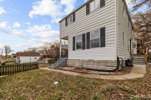 725 Cornell Avenue, Webster Groves, MO 63119