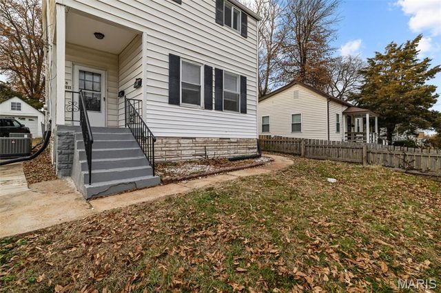 725 Cornell Avenue, Webster Groves, MO 63119