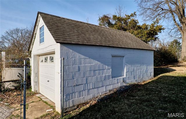 725 Cornell Avenue, Webster Groves, MO 63119