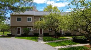 A2 Stonehedge Drive, South Burlington, VT 05403