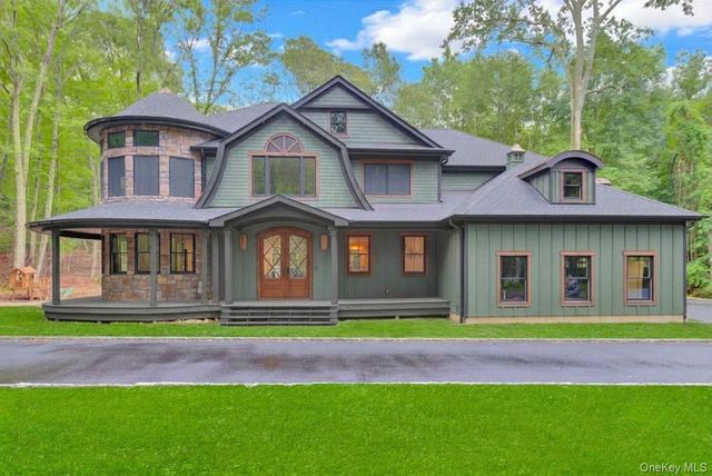 301 Old Mill Road, Saint James, NY 11780