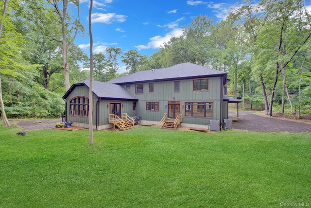 301 Old Mill Road, Saint James, NY 11780
