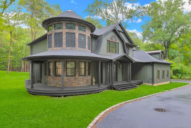 301 Old Mill Road, Saint James, NY 11780