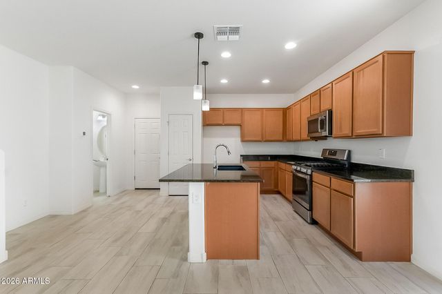 5818 W ENCINAS Lane, Phoenix, AZ 85043