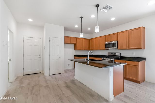 5818 W ENCINAS Lane, Phoenix, AZ 85043