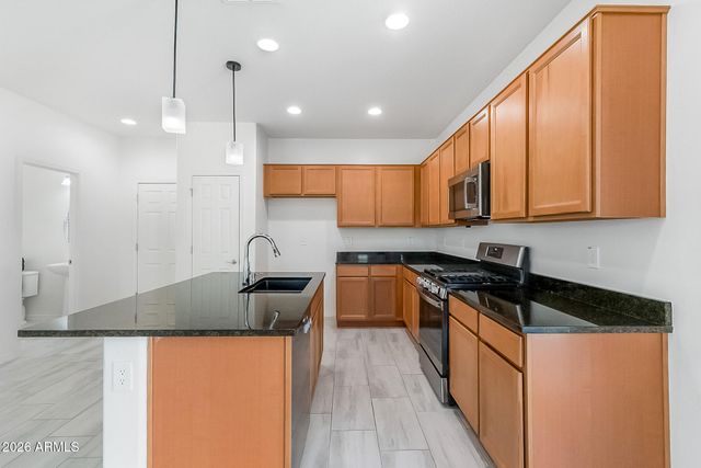 5818 W ENCINAS Lane, Phoenix, AZ 85043