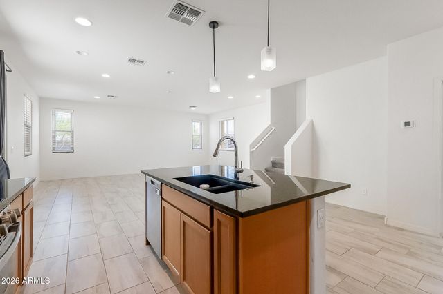 5818 W ENCINAS Lane, Phoenix, AZ 85043