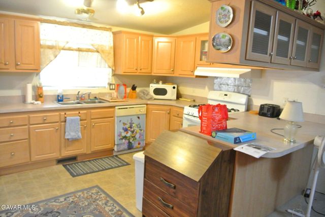 45465 25th Street Spc 9, Lancaster, CA 93535
