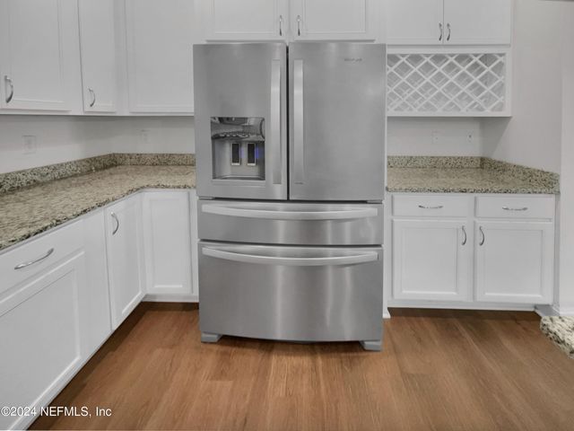 3173 HAWKS HILL Lane, Jacksonville, FL 32216