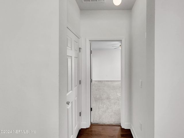 3173 HAWKS HILL Lane, Jacksonville, FL 32216