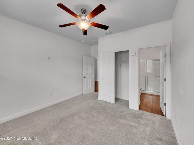 3173 HAWKS HILL Lane, Jacksonville, FL 32216