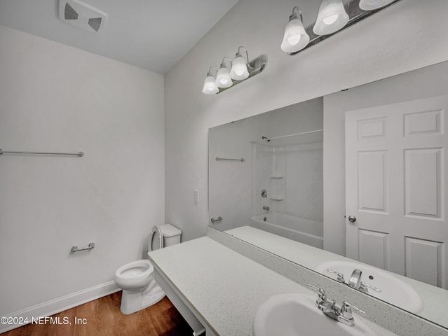 3173 HAWKS HILL Lane, Jacksonville, FL 32216