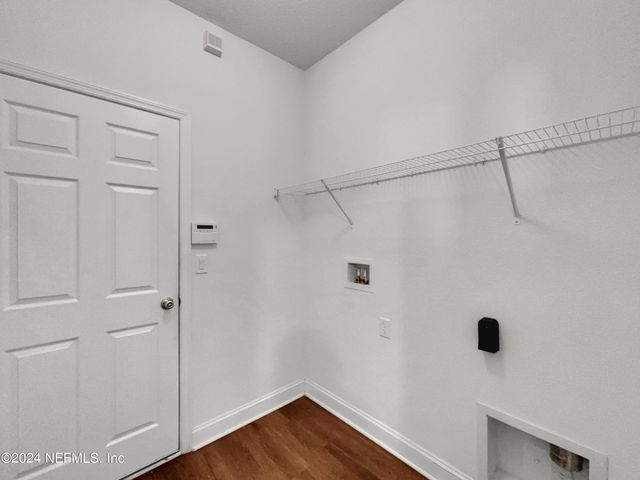 3173 HAWKS HILL Lane, Jacksonville, FL 32216