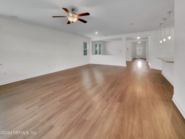 3173 HAWKS HILL Lane, Jacksonville, FL 32216
