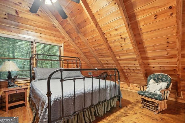 425 River Bend Court, Ellijay, GA 30540