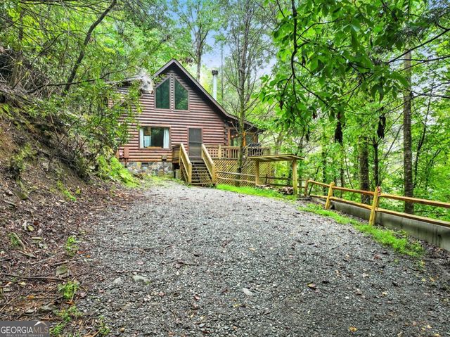 425 River Bend Court, Ellijay, GA 30540
