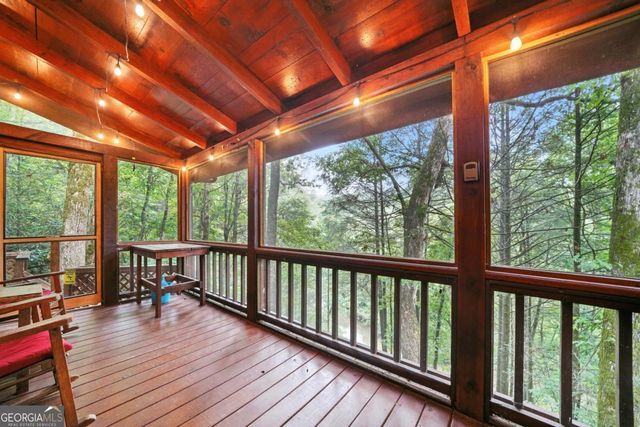 425 River Bend Court, Ellijay, GA 30540