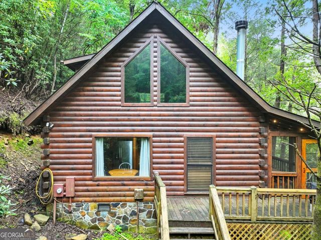 425 River Bend Court, Ellijay, GA 30540