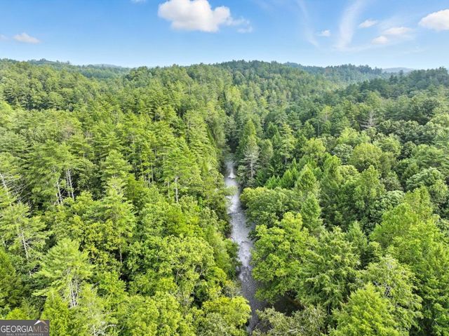 425 River Bend Court, Ellijay, GA 30540