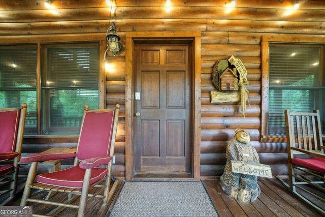 425 River Bend Court, Ellijay, GA 30540